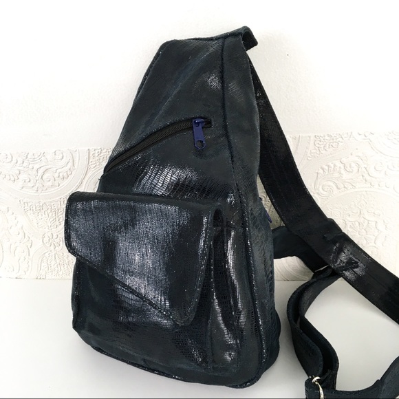 Dark blue crocodile embossed leather sling body crossbody hands free travel bag - Picture 5 of 10